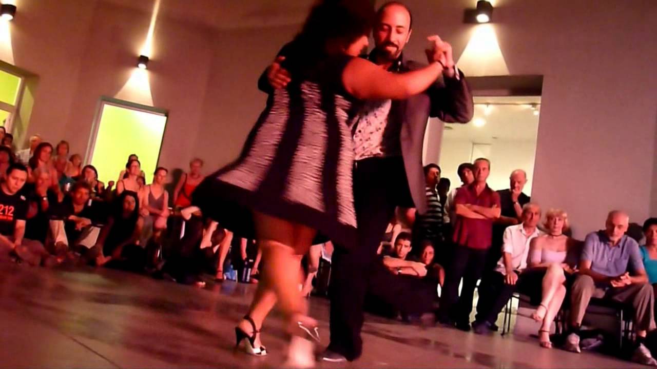 2 Milonga del Patio presenta: Graciela Gonzalez Marcelo Varela - La mulatada