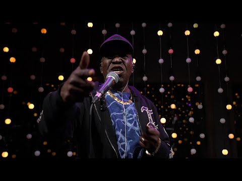 Barrington Levy - Too Experienced (Live on KEXP)