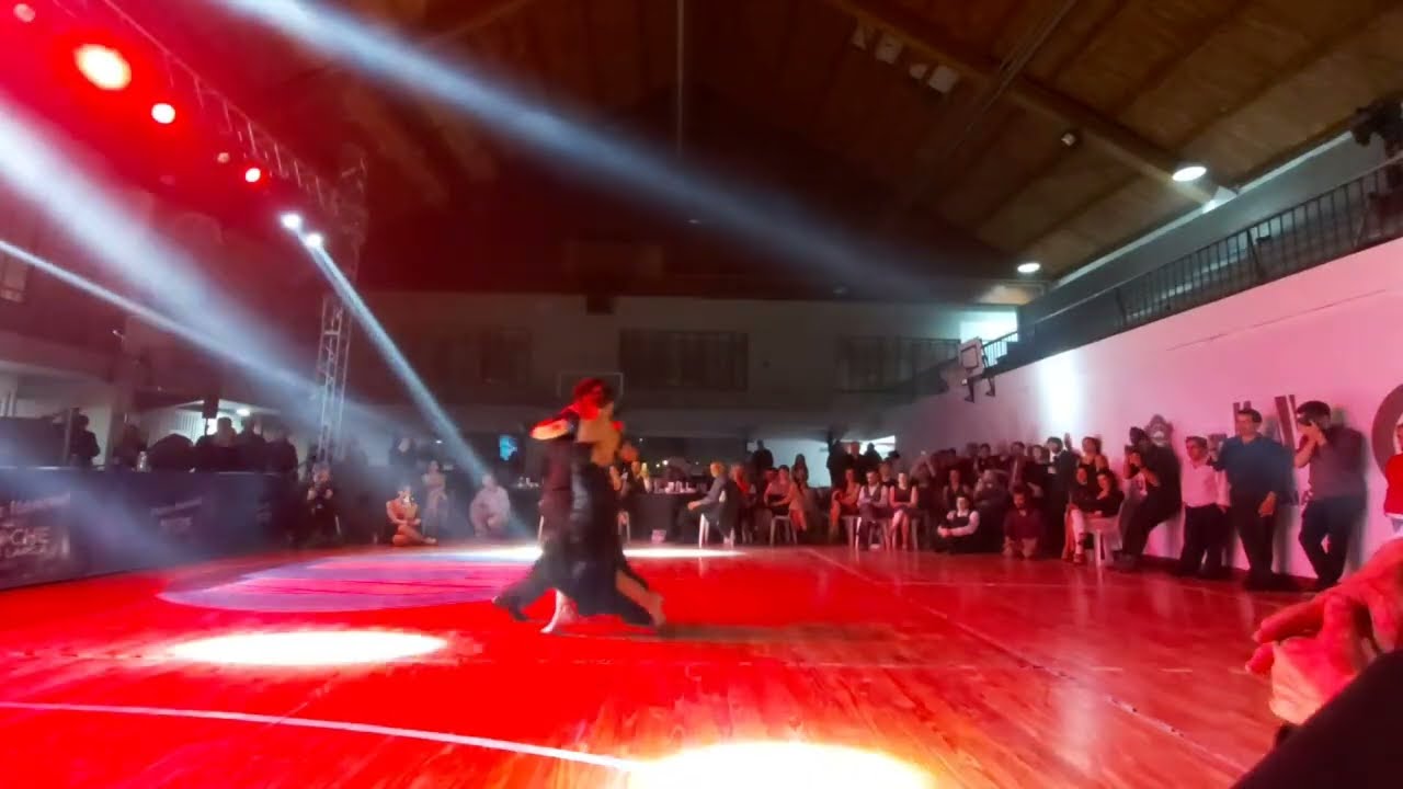 Mozo Guapo (milonga: Tanturí-Castillo) Suyay Quiroga-Alejandro Lencina en La Noche más Larga Ushuaia