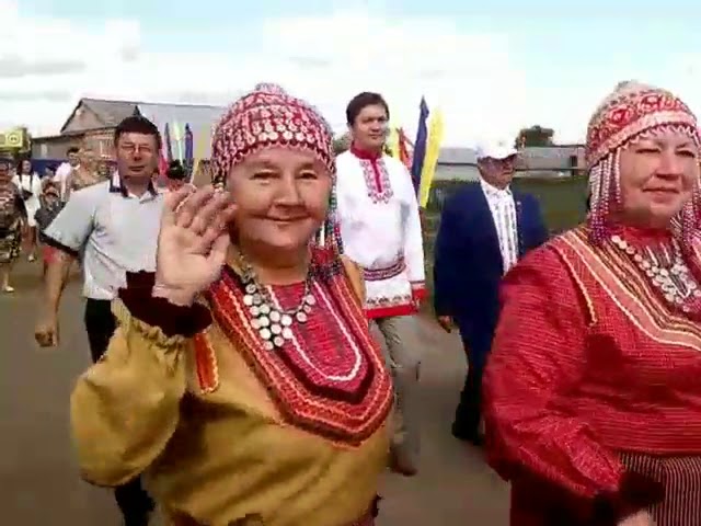 «Выля, хут купас!» («Играй, гармонь!»)  - В Чувашской Чебоксарке