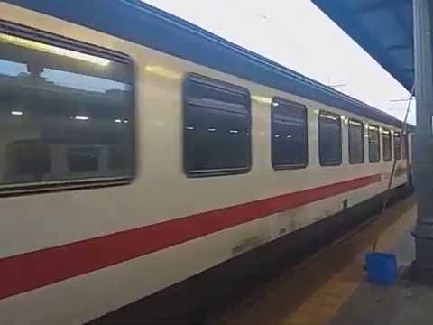 Partenza IC 596 Napoli C.le-Milano C.le dalla stazione di Bologna Centrale