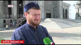 Несмотря на Рамадан, строители продолжают возведение мечети в Шали 