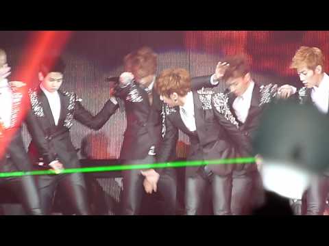 [FANCAM] 120303 Soom - Beast Beautiful Show in Singapore