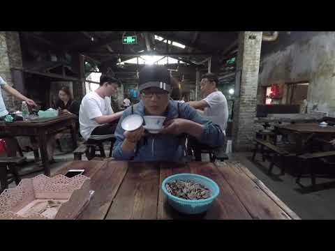 交通茶馆，重庆唯一一家保持七八十年代风格的茶馆，电影疯狂的石头曾在此取景