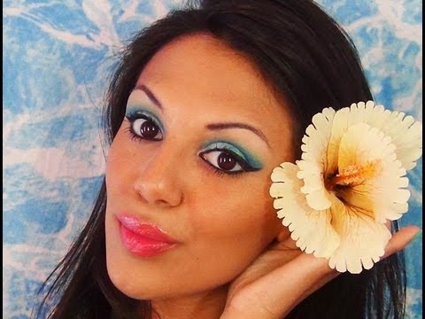 Pigmentazione di pelle a una malattia di fegato Sunbed e lentiggini di una fotografia