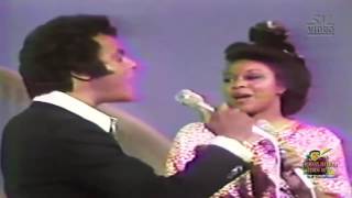 Johnny Mathis & Deniece Williams - You’re All I Need to Get By