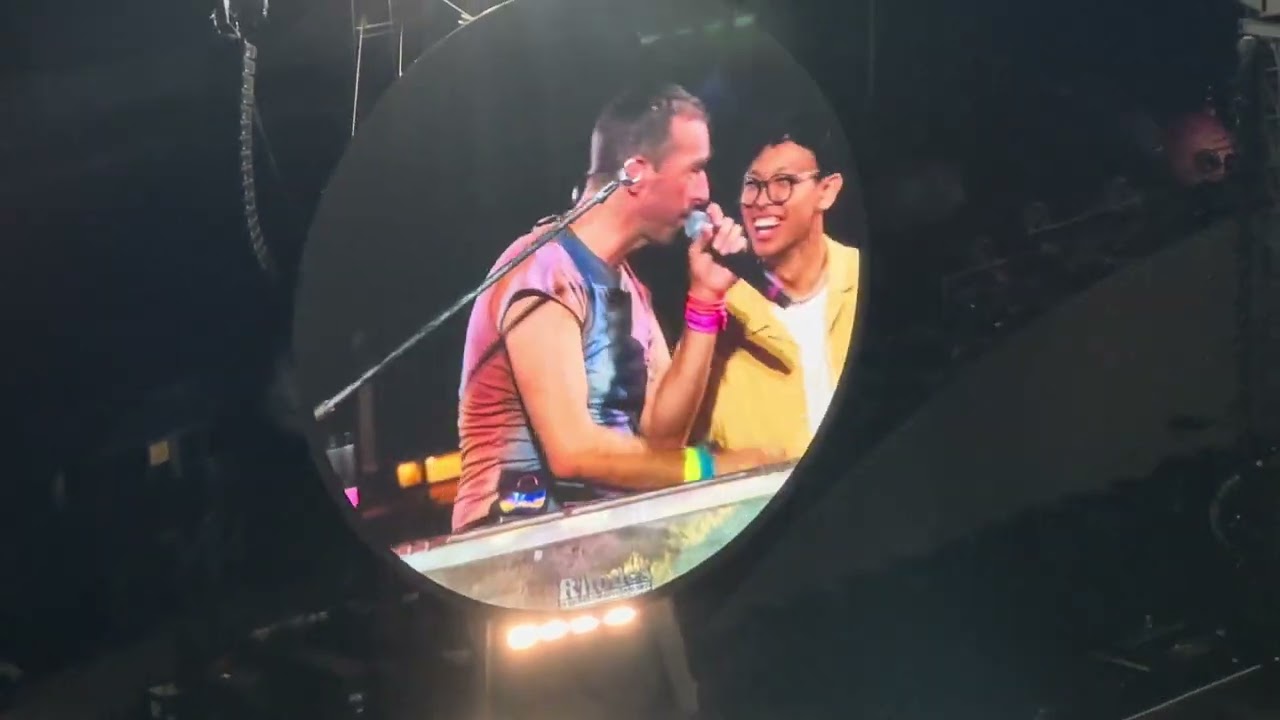 O (Fly On) + Everglow - Coldplay Live at Lumen Field in Seattle 9/20/2023