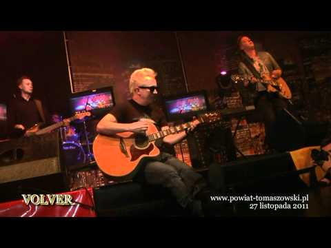 FAMKA 2011 -- VOLVER, POPARZENI KAWĄ TRZY