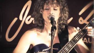 Abigail Washburn | Bring Me My Queen (Live Performance Video)