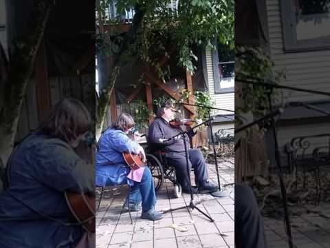 JT's FiddleOff 2016  Margaret's Waltz -John & Linda Wilkinson  -1st round