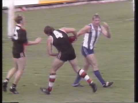 Tony Lockett on full backs Bruce Doull Stephen Silvagni Plugger St Kilda VS Carlton