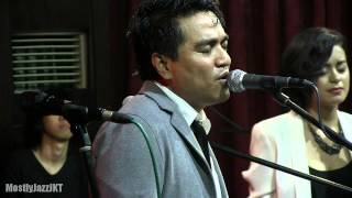 Adriana OST Launching by Indra Lesmana ft. Eva Celia - Angels on My Side @ Mostly Jazz 30/11/13 [HD]