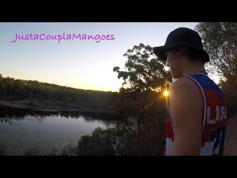 Hunting Freshwater CRAYFISH!!! - Crayfish Catch n Cook