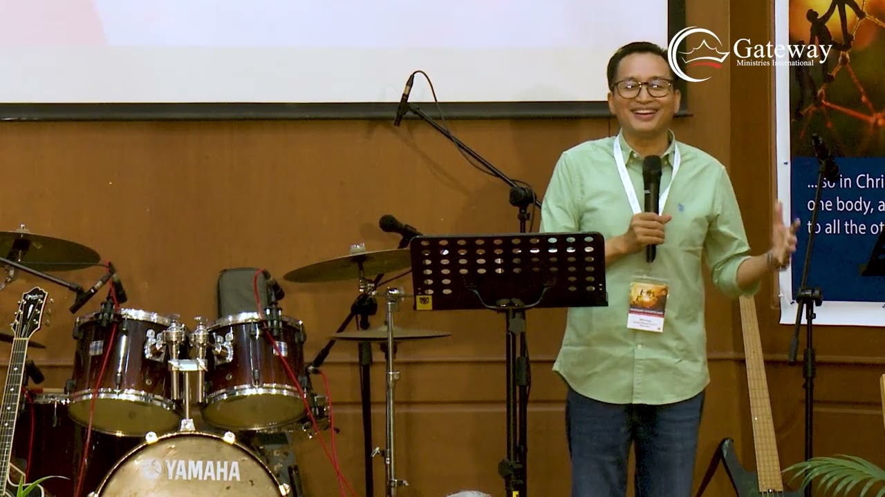 A Praying Team - Khaning