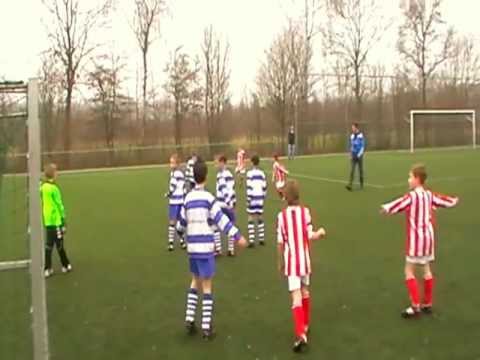 Oliveo F4 - SV Den Hoorn 1:2 (3 maart 2012)
