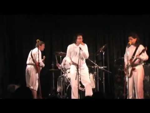 Anna Burešová - 15 LET JEDNOOKÉHO MONSTRA - FOXYMON CZ © 2007