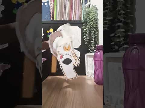 Give a lil bow to herr