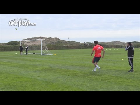 VALENCIA CF: AMAZING GOAL NEGREDO/ GOLAZO TELEDIRIGIDO DE NEGREDO