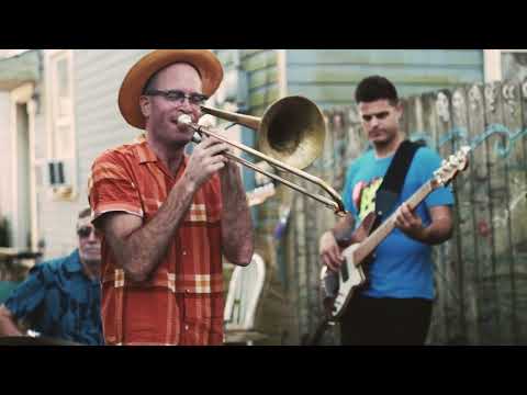 Crys and Charlie and the Tropicales video