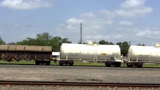 preview picture of video 'Train on railroad in Rosenberg, Texas Union Pacific'
