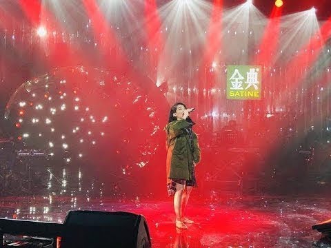 《歌手》KZ谭定安背水一战光脚彩排颠覆改编《Royals》融部落音乐