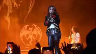 Hollywood Vampires &quot;School&#39;s Out/Another Brick in the Wall&quot;