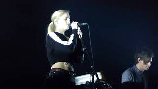 London Grammar Opening / Who Am I - Live AFAS Live Amsterdam 2017