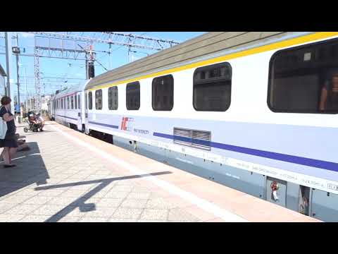 IC 3806 "Malczewski" odjeżdża za stacji Wrocław Główny