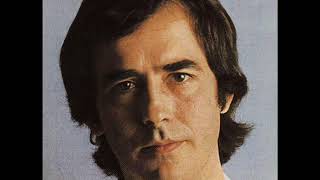 JOAN MANUEL SERRAT CADA LOCO CON SU TEMA