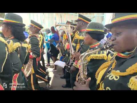 UNINYUNYIZIE MAJI BY KENYA PRISON BAND