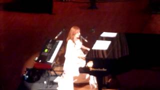 Tori Amos - Carry (The Orpheum Theatre, Los Angeles CA 12/18/11)