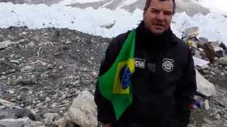 preview picture of video 'Everest - Homenagem a Polícia Civil Paraná - http://pt.wikipedia.org/wiki/Campo_Base_do_Everest'