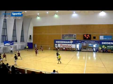 Finala Mica Turneu Juniori III Bacau 2013: CS U Trans. CLuj - HC Arges Pitesti 25-29.