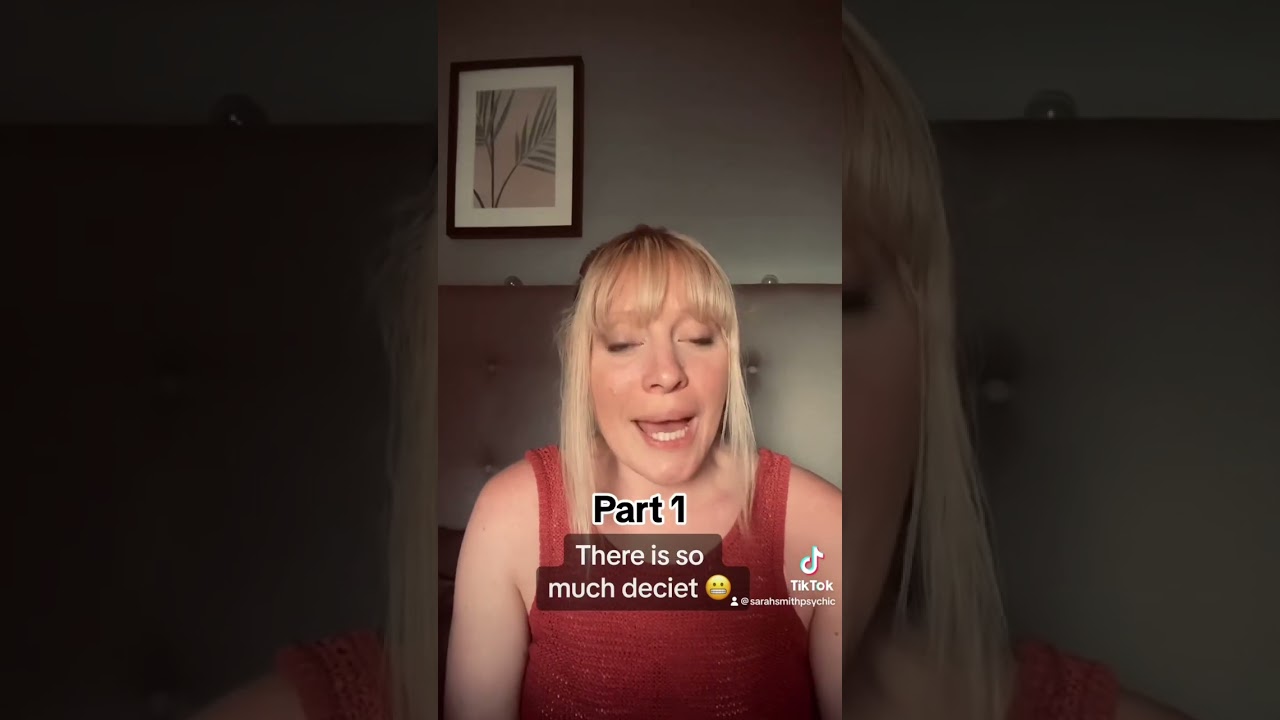 What the…… 🙈🥶 #tarotreading #tarotcards #psychicmedium #psychiccoach #tarotmessage 🔮