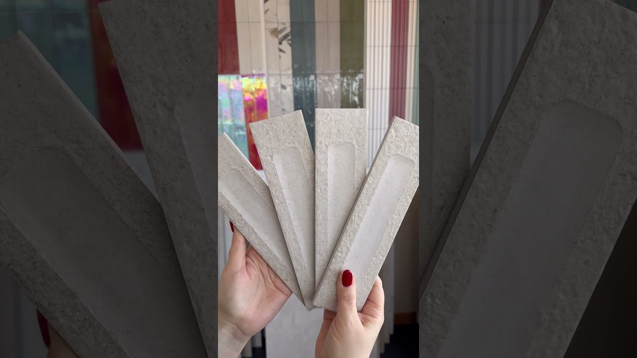 Jasnoszare cegiełki gresowe, imitujące kamień, cegłę