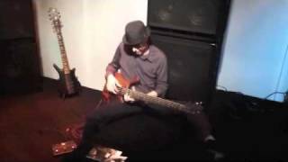 Video thumbnail for Hansford Rowe testing the Basswitch IQ DI part 1 - bass preamp EQ A/B switch effectloop pedal tool by RuppertMusicTools