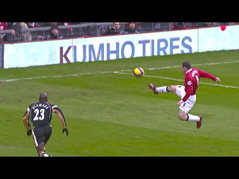 Wayne Rooney was Epic in front of Goal ????