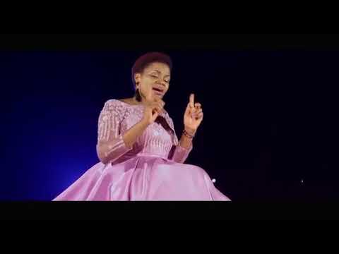 Yesu Nahabwawe by Lillian Nabaasa