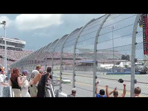 2006年のブリストル・オーバルでのブレント・シャーマン(49位)、ジミー・ジョンソン(48位)、スタントン・バレット(95位)