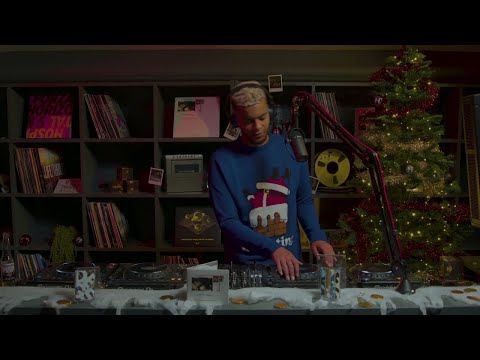 Degscast Vol 17 - A Christmas Special w/ Unglued, Winslow, Lens, TJ and Anais