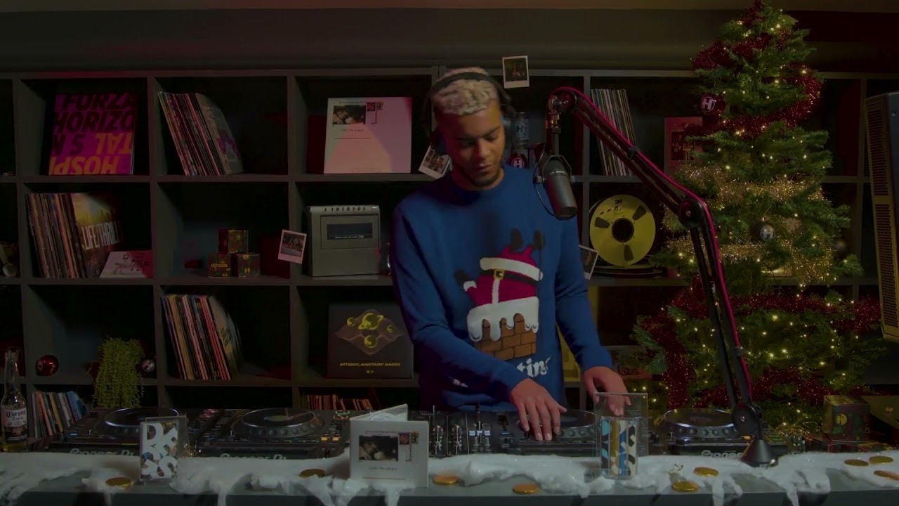 Degscast Vol 17 - A Christmas Special w/ Unglued, Winslow, Lens, TJ and Anais