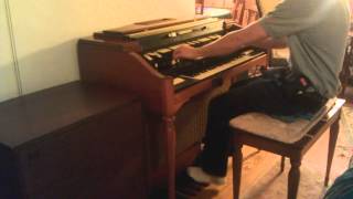 Messing around on The Sermon, Hammond T-443 Organ