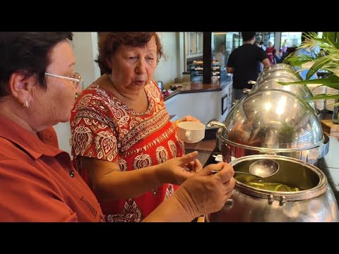 TWO RUSSIAN MOMS VS. PHILIPPINES UNLIMITED BUFFET! * WE COULDN'T STOP EATING!