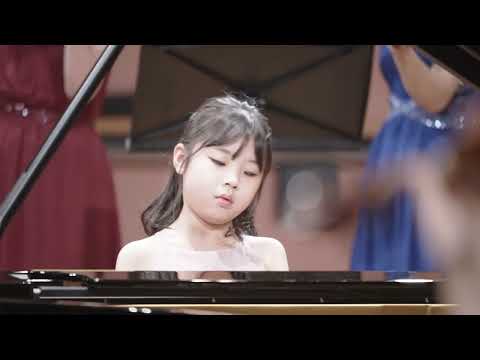 Bach Piano Concerto No 3 in D Major - Sophia Bae and LGT Young Soloists