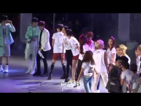 131019 SMT Beijing ending fancam (Victoria)