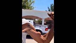 Download lagu Real Life POPEYE The Sailor BICEPS! 💪 You Won't Believe This Cartoon Come to Life! #popeye #cartoon mp3