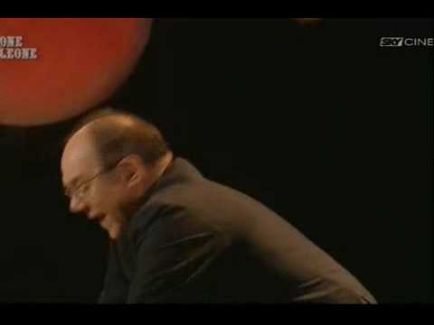 Dallo speciale di Sky. Il divertente ricordo che di Mario Brega fa, Carlo Verdone...