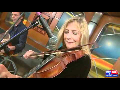 Altan perform Irish reels on FOX 5 News