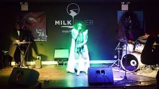 JOJO MAC performs CRY from BLUEPRINT album