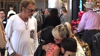 Johnny Hallyday And Daughters Say Goodbye To Laeticia On Mother's Day